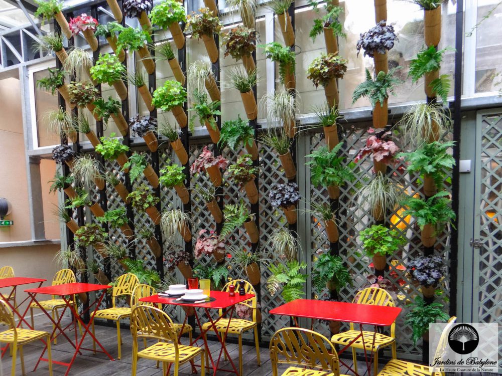 design végétal avec tronçon de bambou