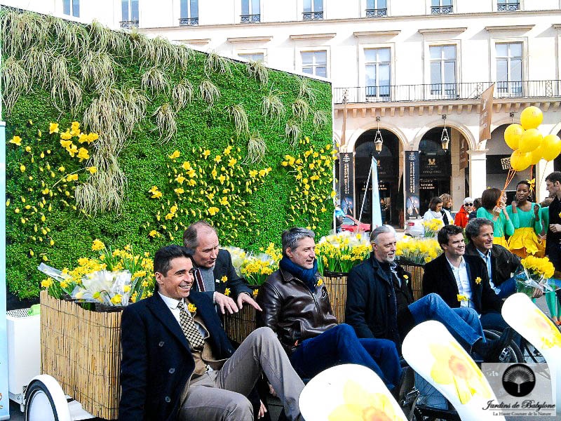 mur végétalisé fleuri